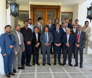 Minister urges authorities to boost facilitation of Pakistani diaspora in UAE
