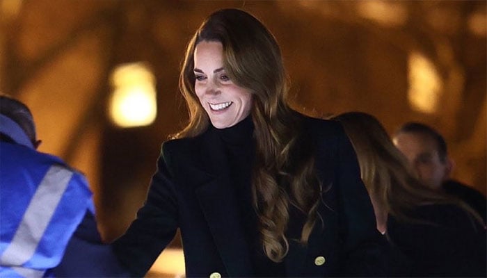 Princess Kate honours cancer victims in 30,000-flower display