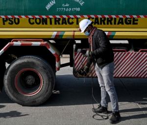 Islamabad puts drivers on notice as smog crisis worsens