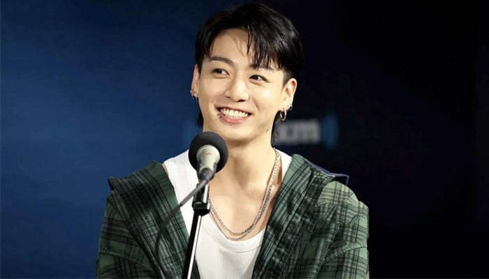 Jung Kook has fans thinking about spring already