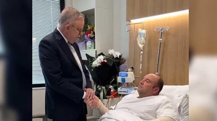 'Strength, humanity': Australia PM heaps praise on Bondi Beach hero Ahmed al Ahmed  