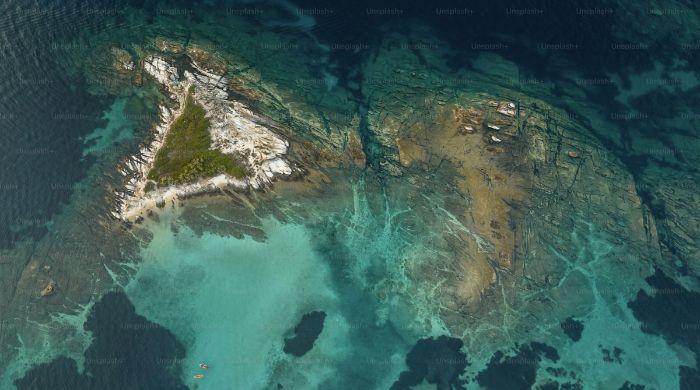 Scientists discover 'alien' structure beneath mysterious Bermuda Triangle