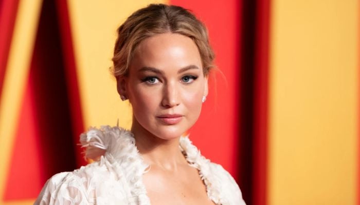 Jennifer Lawrence tell rare truth to Leonardo DiCaprio