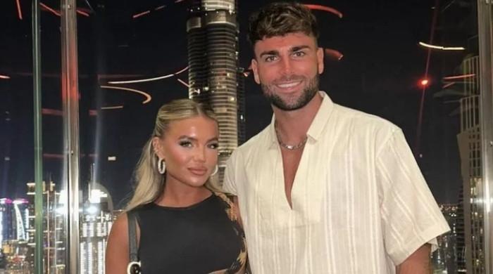 Engaged 'Love Island' stars Molly Smith, Tom Clare enjoy pre Christmas gym date
