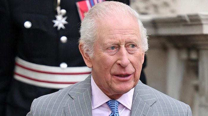 King Charles reacts as royal guest breaks protocol in surprising way