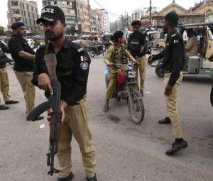 Action sought against 'foreign gangs extorting' Karachi businessmen
