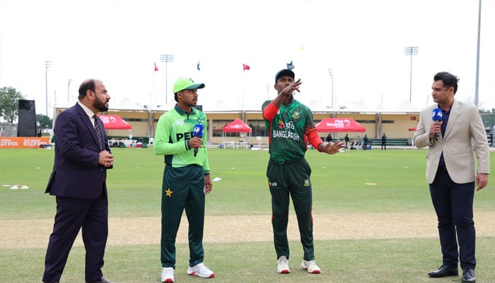 Pakistan captain Farhan Yousaf (second from left) and Bangladeshs Azizul Hakim (second from right) at the toss for their ACC Men;s U19 Asia Cup semi-final at The Sevens in Dubai on December 19, 2025. — ACC