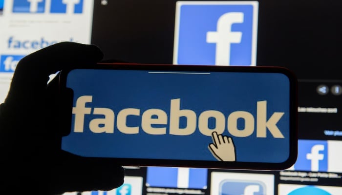Facebook to start charging for sharing links, bring limits for non-paying users