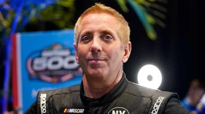 Ex-NASCAR driver Greg Biffle among seven dead in plane crash