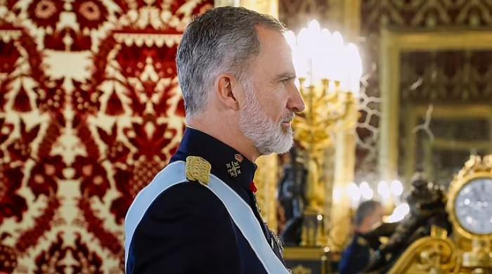 King Felipe of Spain marks arrival in historic ceremony