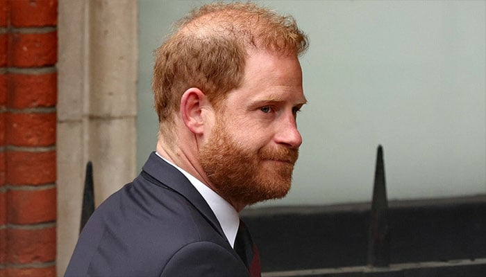 Prince Harrys heart in Norfolk, toes in Montecito for festive season