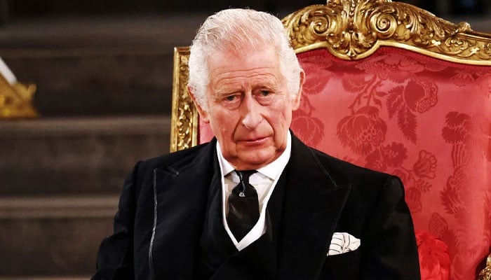 Palace aides rush to make adjustments before Christmas 2025 following crucial calls