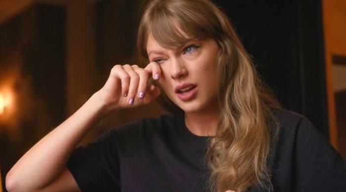 Taylor Swift sheds tears as she closes chapter ahead of Travis wedding
