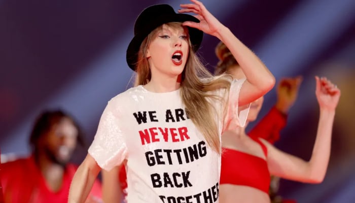 Taylor Swift opens up on importance of performing 22