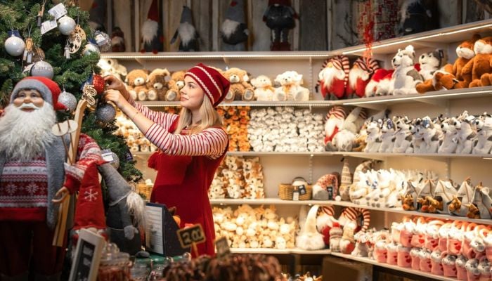 Unemployment crisis hits US: Santas struggle to find jobs