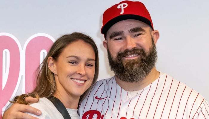 Jason Kelce shares a roundup of his year being under spotlight