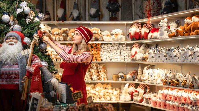 Unemployment crisis hits US: Santas struggle to find jobs ahead of Christmas