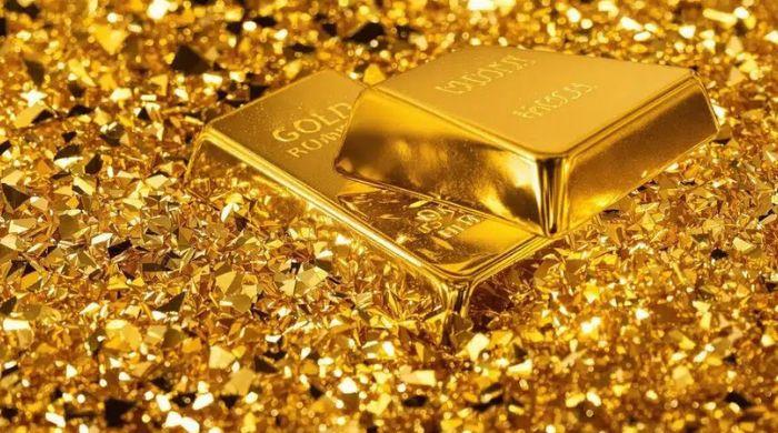 Gold hits record high of $4,500 as global tensions fuel safe-haven demand