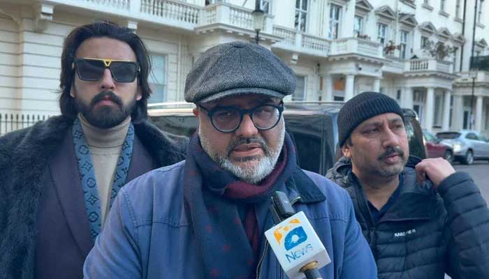 Former special assistant to ex-PM Imran Khan, Mirza Shahzad Akbar speaking to journalists outside High Commission in Knightsbridge, London.  — Reporter/File