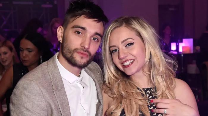 Kelsey Parker adds son Phoenix name to Tom Parker's memorial bench