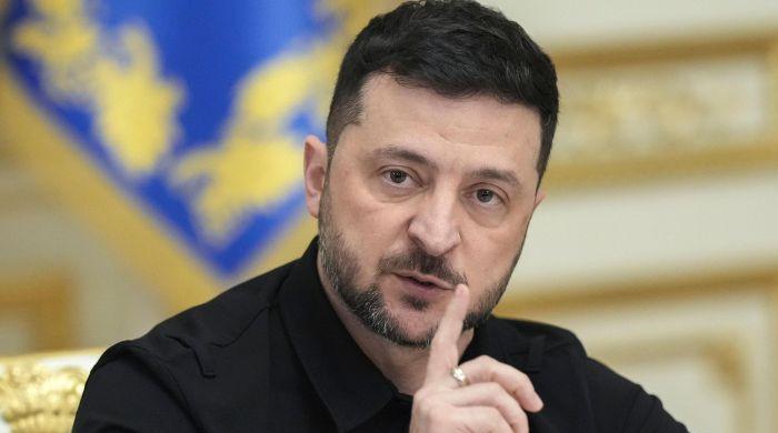 Zelensky wishes for Putin to DIE in Christmas address after offering compromise