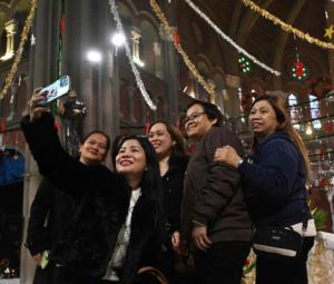 In pictures: Christians celebrate Christmas around the world
