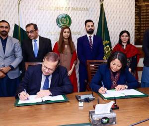 Pakistan, ADB sign $730m agreements for power infrastructure, SOE transformation