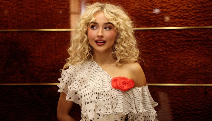 Sabrina Carpenter treats fans to unseen childhood photo during holidays