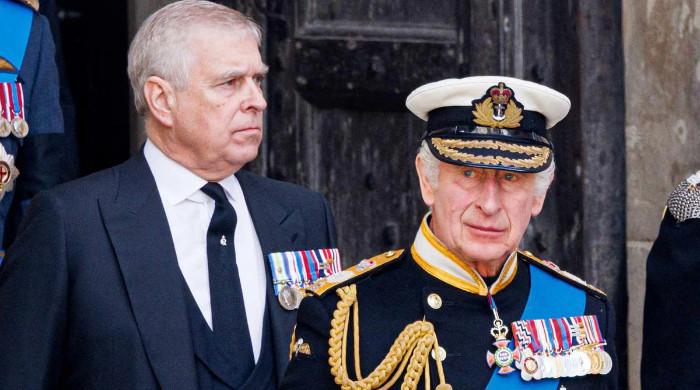 ‘Queen Elizabeth turns in grave' amid Andrew's scandal, expert claim