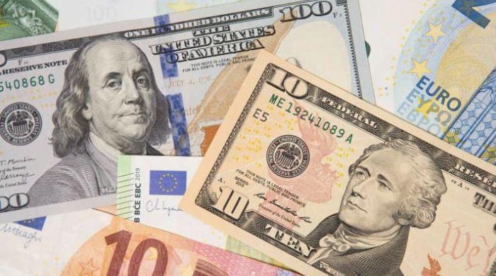 US dollar heads for worst year since 2017, with more losses seen