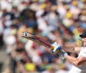 England snap 15-year losing streak to win chaotic 4th Ashes Test