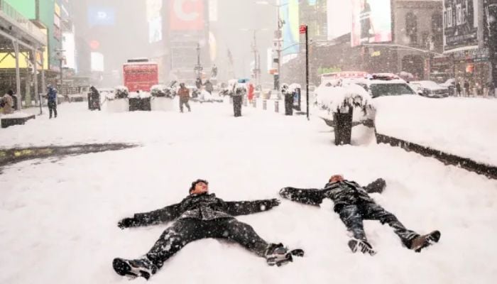 NYC sees biggest snow in years, but storm spares city’s worst