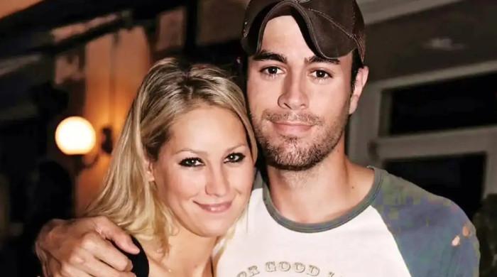 Enrique Iglesias, Anna Kournikova share first glimpse of newborn baby
