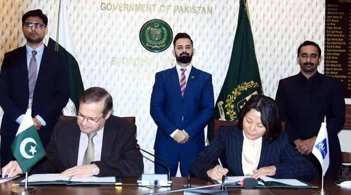 Pakistan, ADB ink two climate resilience initiatives worth over $300m