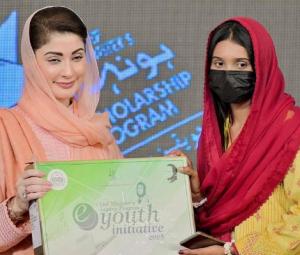 Students of Punjab private institutions to get free laptops under govt scheme