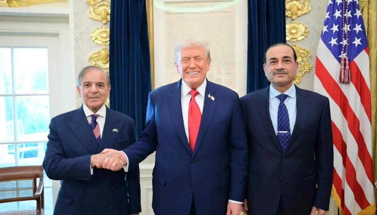 Prime Minister Muhammad Shehbaz Sharif (left) and Field Marshal Asim Munir (right) meet US President Donald Trump in the White House, in Washington, DC, in September 2025. — Government of Pakistan