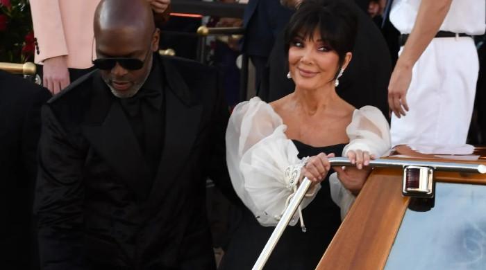 Kris Jenner's sparks buzz over wrinkled hands after $100k facelift