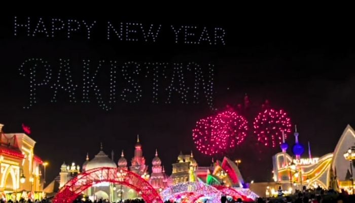 Happy New Year, Pakistan illuminated the sky during New Year celebrations in Dubai. — Reporter