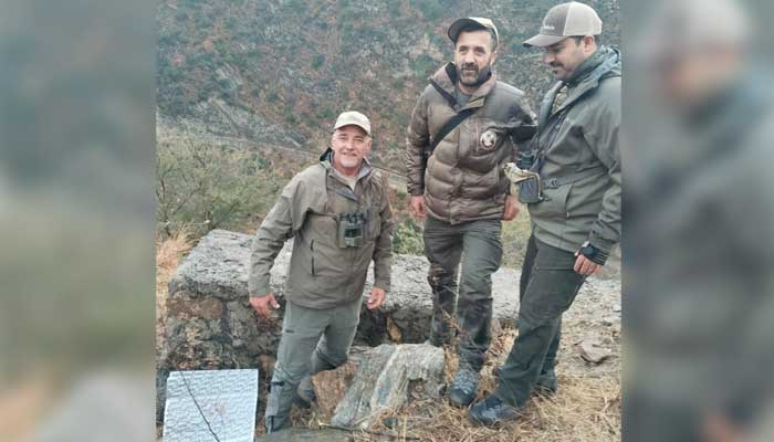 US citizen pictured during hunt for grey gorale in KPs Torghar district. — Reporter