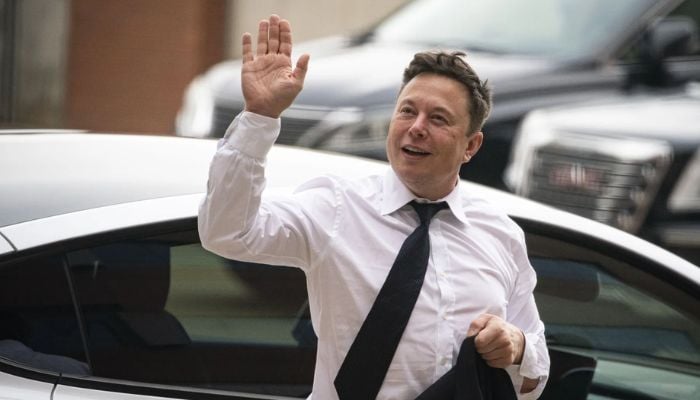 Elon Musk rings in new year with generous charity donation