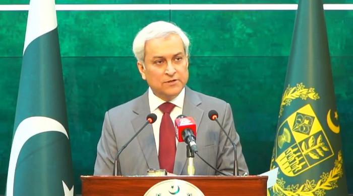 Pakistan, India share lists of nuclear installations, prisoners