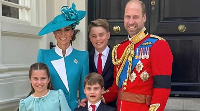 Prince George's latest walk sparks wild predictions about his future hight