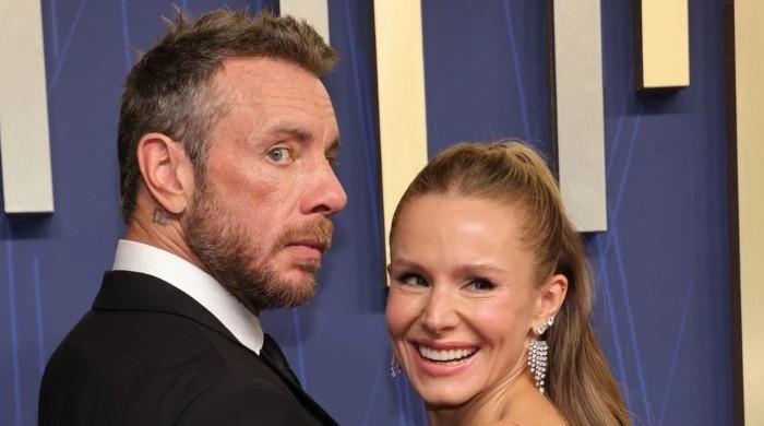 Kristen Bell, Dax Shepard share joyful New Year's eve family celebration