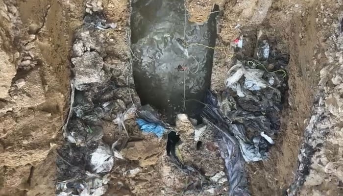 A representational image of an open drain in Karachi. — Geo News/File