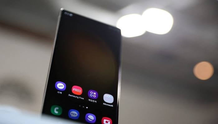 How many AI-enabled devices will Samsung produce in 2026?