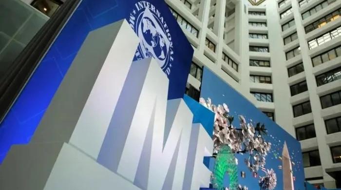 Getting over IMF dependence