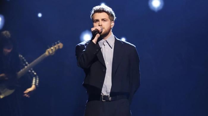 Alex Warren recalls days of struggles before earning fame