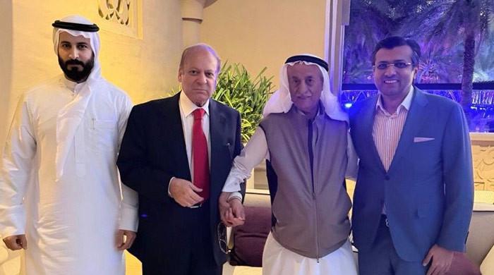 Nawaz Sharif meets Pakistani, Emirati business figures during UAE visit