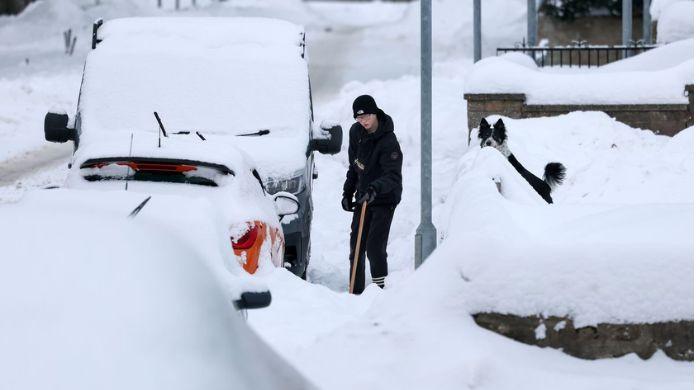 Storm Goretti triggers major snow warning for Wales 