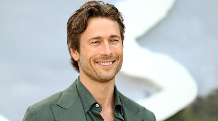 Glen Powell rings in new year with famous ex, rumoured girlfriend